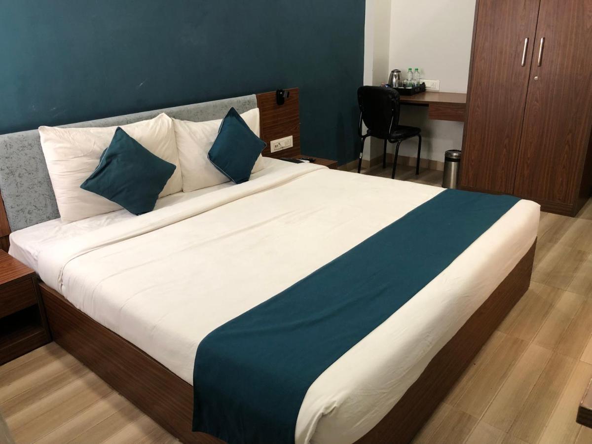Hotel Ballfin Indore Індаур Екстер'єр фото
