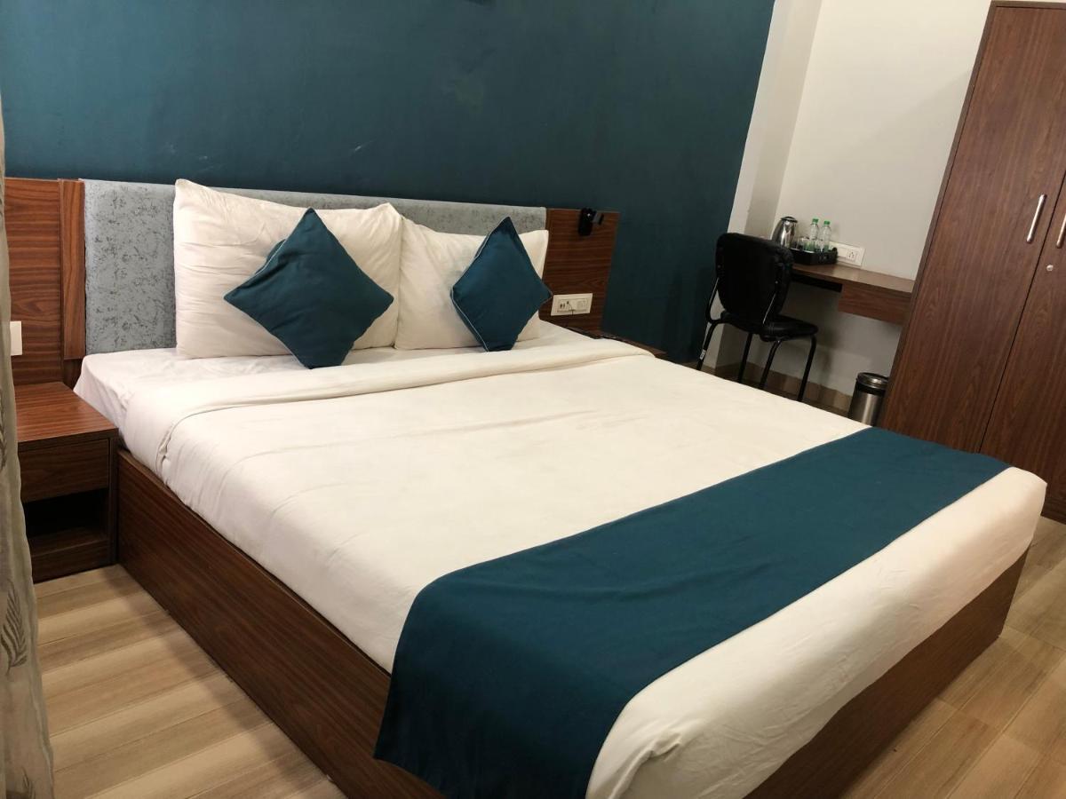 Hotel Ballfin Indore Індаур Екстер'єр фото